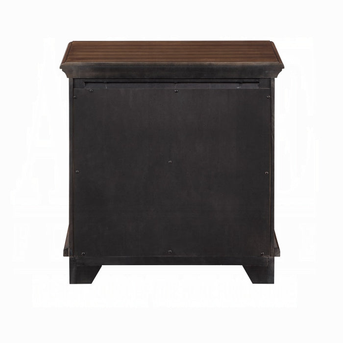 The Franklin Grove 4-Piece Wood Bedroom Set by Relani Family Furniture