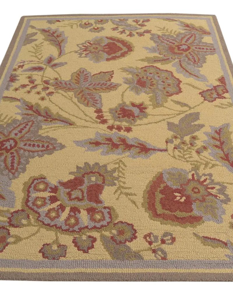Rayna Exquisite Rectangle Area Rug