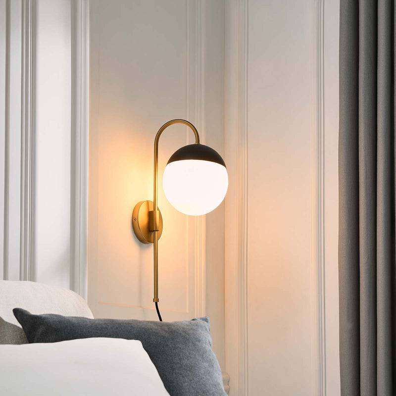 Brynlee 1-Light Wall Sconce